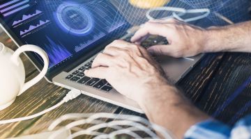 Durchführung eines Pentest an einem Laptop