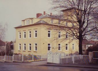 Gebäudeansicht aus dem Jahre 1992 des TechnologieZentrumDresden auf der Bergstraße 69 in Dresden.